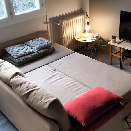 Logement, Vue Sur 1 Min Du Metro *