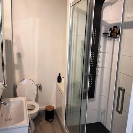 Logement, Vue Sur 1 Min Du Metro